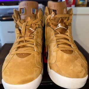 Nike Air Jordan 6 Retro Golden Harvest - Sail “Wheat” 384664 705 Size: 10